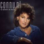 07-11-1986 Jose Hoebee at studio in Amsterdam. Photo: Govert de Roos/Connu

[keywords]Posed, Headshot, Eyecontact, Singer[/keywords]